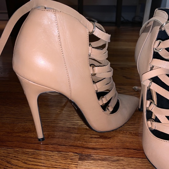 Aldo nude/tan strappy heels size 7 - Picture 3 of 4